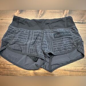 Black Detail Speed Up Low-rise Lined Short 2.5” Size 4